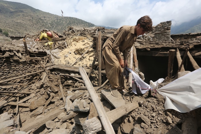 Mehr als 12.000 Menschen sind von dem Beben direkt betroffen.