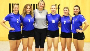 (v.l.n.r.): Volleyball-Neuzugänge: Hintzsche, Stanovova, Schweiger, Piller, Auer, Hösch.