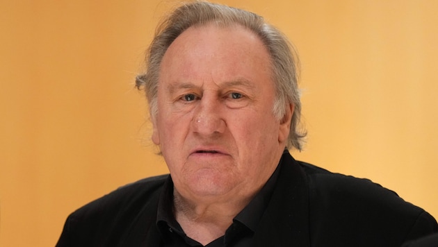 Schauspielerin Charlotte Arnould wirft Depardieu zweifache Vergewaltigung vor.