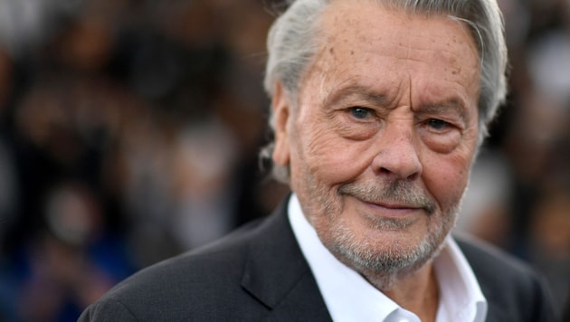 Alain Delon starb am 18. August des letzten Jahres im Alter von 88 Jahren. Jetzt ist ein Streit ...