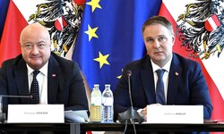 Kanzler Christian Stocker (ÖVP) und Vizekanzler Andreas Babler (SPÖ) können gegen die weltweite ...