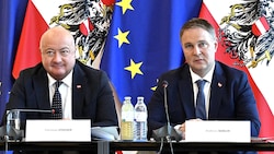 Kanzler Christian Stocker (ÖVP) und Vizekanzler Andreas Babler (SPÖ) können gegen die weltweite ...