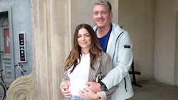 Anne Menden und Gustav Masurek enthüllten in einem emotionalen Clip das Geschlecht ihres ...