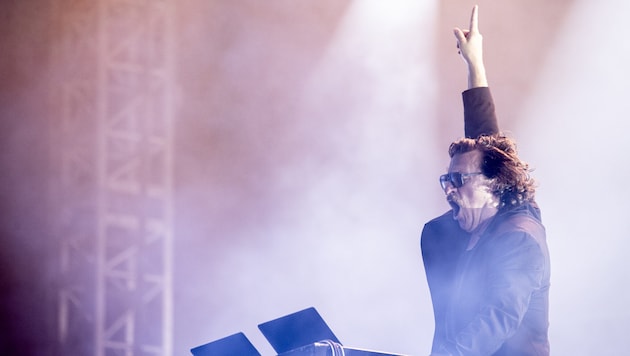 Parov Stelar ist ein international gefeierter Musiker, DJ, Produzent und bildender Künstler – ...