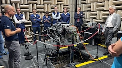 Der neue Wasserstoff-Antrieb steht in Steyr aktuell auf dem Prüfstand (hier in einer ...