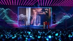 Céline Dion meldete sich bei einer Probe mit einer Video