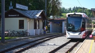 Die Atterseebahn fährt täglich 19-mal vom Attersee nach Vöcklamarkt.