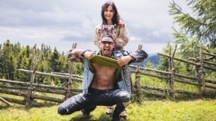 „Bauer sucht Frau“-Enfant-terrible Lukas zieht mit seiner Wieder-Verlobten Sandra im Forsthaus ...