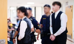 Die angeklagten Burschen im Wiener Landl sitzen in U-Haft.