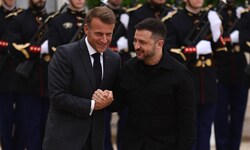 Herzlich empfing Frankreichs Präsident Macron seinen ukrainischen Amtskollegen Selenskyj in ...