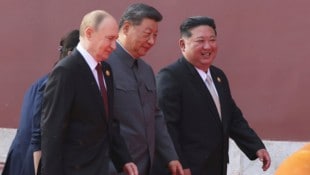 Putin und Xi sprachen darüber, wie man sein Leben verlängern kann, Kim Jong-un hörte lächelnd ...