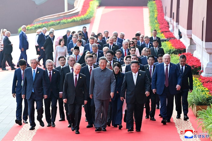 Bei der diesjährigen Parade zum Ende des Zweiten Weltkriegs in China waren viele Staats- und ...