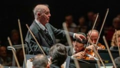 Der 82-jährige Daniel Barenboim (hier im August bei den Salzburger Festspielen) musste das ...