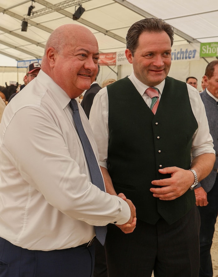 Ihre gemeinsame Partei ist die ÖVP, Bundeskanzler Christian Stocker und Landwirtschaftsminister ...