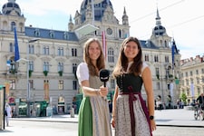 Die „Krone“-Redakteurinnen Michaela Holzinger (links) und Fanny Gasser