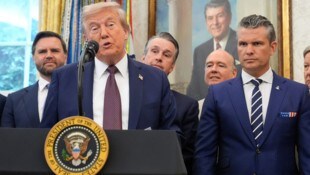 Trump will aus Pete Hegseth (re.) einen „Kriegsminister“ machen.