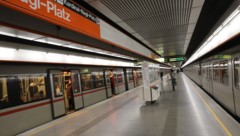 In der Station Kardinal-Nagl-Platz kam es zu dem Vorfall (Symbolbild).