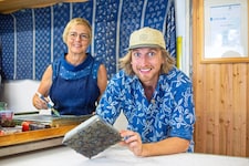 Felix Wagner und Mutter Maria arbeiten derzeit im Betrieb und erhalten das Handwerk des ...