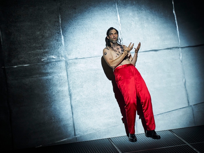 Tadelloses Schauspiel von Max Simonischek