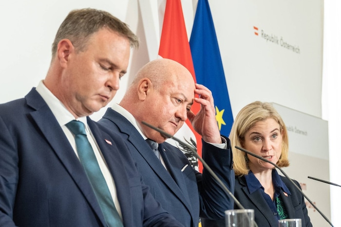Schwierige Zeiten für die drei Parteichefs der Bundesregierung.