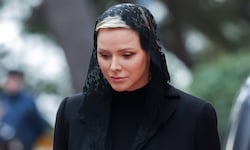 Fürstin Charlene verband eine lange Freundschaft mit dem Modedesigner. Nun nahm sie mit einer ...