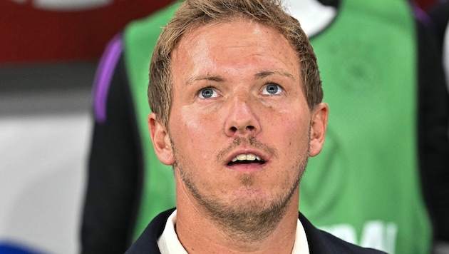 Lassen die DFB-Kicker ihrem Teamchef Julian Nagelsmann nach der Blamage in der Slowakei gegen ...