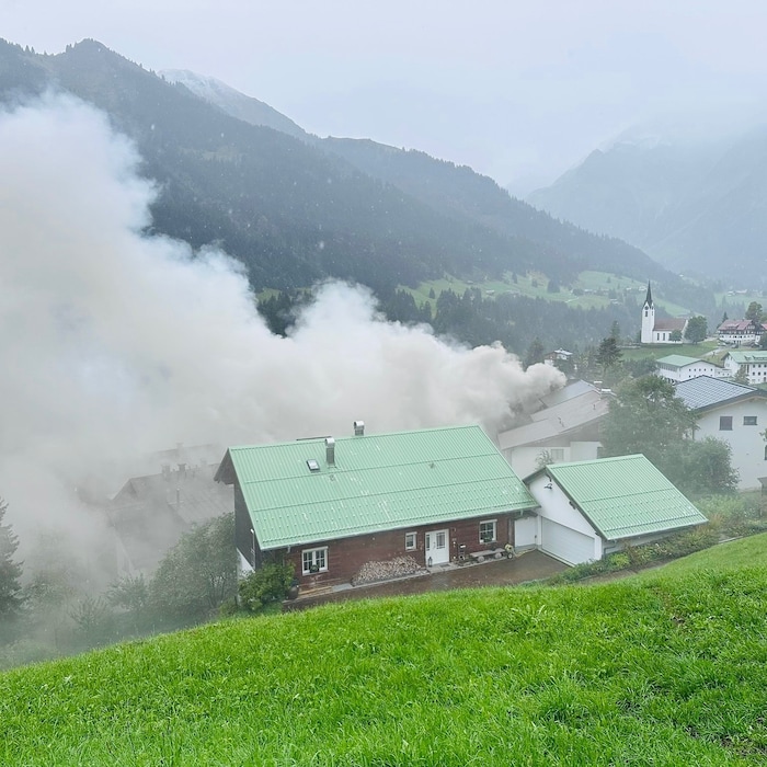 Das ehemalige Hotel wird mittlerweile als Mitarbeiterhaus genutzt – 42 Menschen sind dort ...