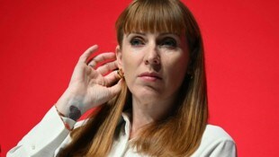 Rayner hat gegen die Verhaltensstandards für Kabinettsmitglieder verstoßen.