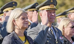 Wer wird bald an der Seite von Verteidigungsministerin Klaudia Tanner stehen?