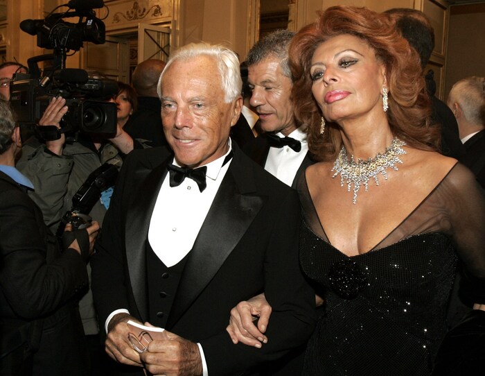 Giorgio Armani und Sophia Loren – der Designer hinterlässt ein enormes Erbe und wie jetzt ...