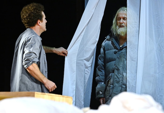 Raphael von Bargen (l.) und Ulrich Reinthaller in „Ostern“.