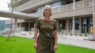 Direktorin Julia Wenger freut sich auf den Schulstart in der neuen Adneter Volksschule.