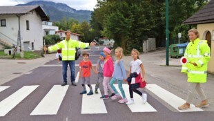220 Lotsen und 50 Schulweglotsen stehen in Kärnten während der Schulzeit ehrenamtlich im ...