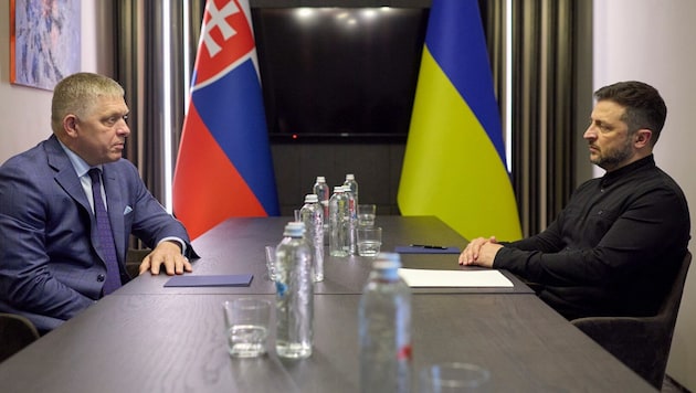 Von links: Der slowakische Ministerpräsident Robert Fico und der ukrainische Präsident Wolodymyr ...
