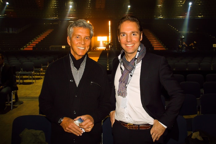 2012 traf er in der Olympiahalle in München Michael Buffer, der in den USA alle großen Boxkämpfe ...