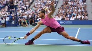 Carlos Alcaraz wird bei den US Open wieder am Platz stehen.