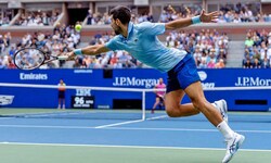 Novak Djokovic streckte sich gegen Carlos Alcaraz vergeblich.