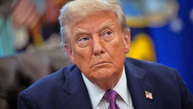 Donald Trump blickt gespannt auf das Herren-Finale der US Open