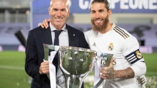 Zauberer und Raubein: Zinedine Zidane neben Sergio Ramos.