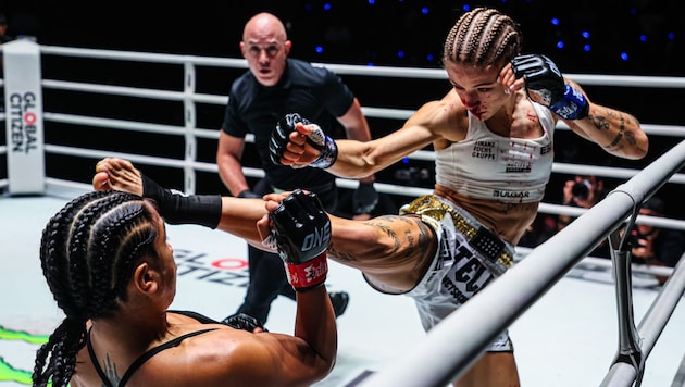 Im September krönte sich Hemetsberger (rechts) zur Muay Thai-Weltmeisterin.