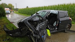 In diesem Auto saß die schwer verletzte Frau. 