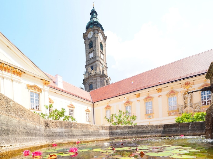 Der Abt von Stift Zwettl, Johannes Szypulski, ist Ordensprälat.