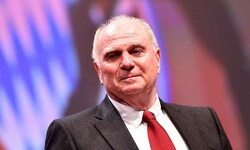 Uli Hoeneß teilte im „Doppelpass“ wieder einmla gegen seinen „Lieblingsfeind“ Lothar Matthäus ...