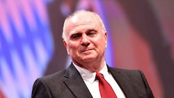 Uli Hoeneß teilte im „Doppelpass“ wieder einmla gegen seinen „Lieblingsfeind“ Lothar Matthäus ...
