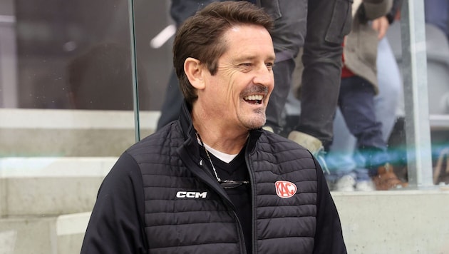 KAC-General Manager Oliver Pilloni hat die Kaderplanung 26/27 vorerst auf Eis gelegt