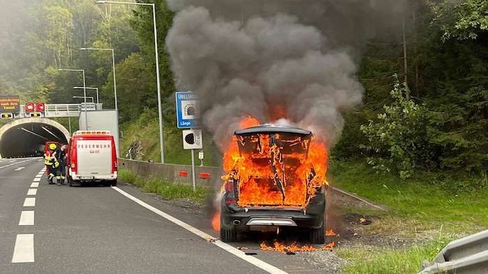 Das Auto stand kurz vor dem Übelskogeltunnel.