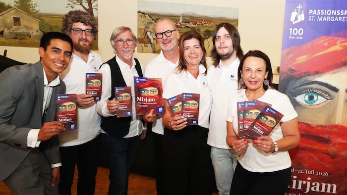 Spielleiter Geier (Mitte) mit Rudisch, Waba und Hauptdarstellern Kugler, Klemenschitz, Schalling ...