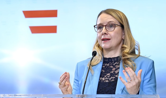 Margarete Schramböck war von 2018 bis 2019 Bundesministerin für Digitalisierung und ...