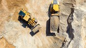 Auf einer Baustelle (Symbolbild) kam es zur gegenseitigen Attacke.