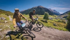 Mit Ski-Weltmeister Hannes Reichelt radelte ich bei der E-Bike WM für Jedermann durchs Tiroler ...
